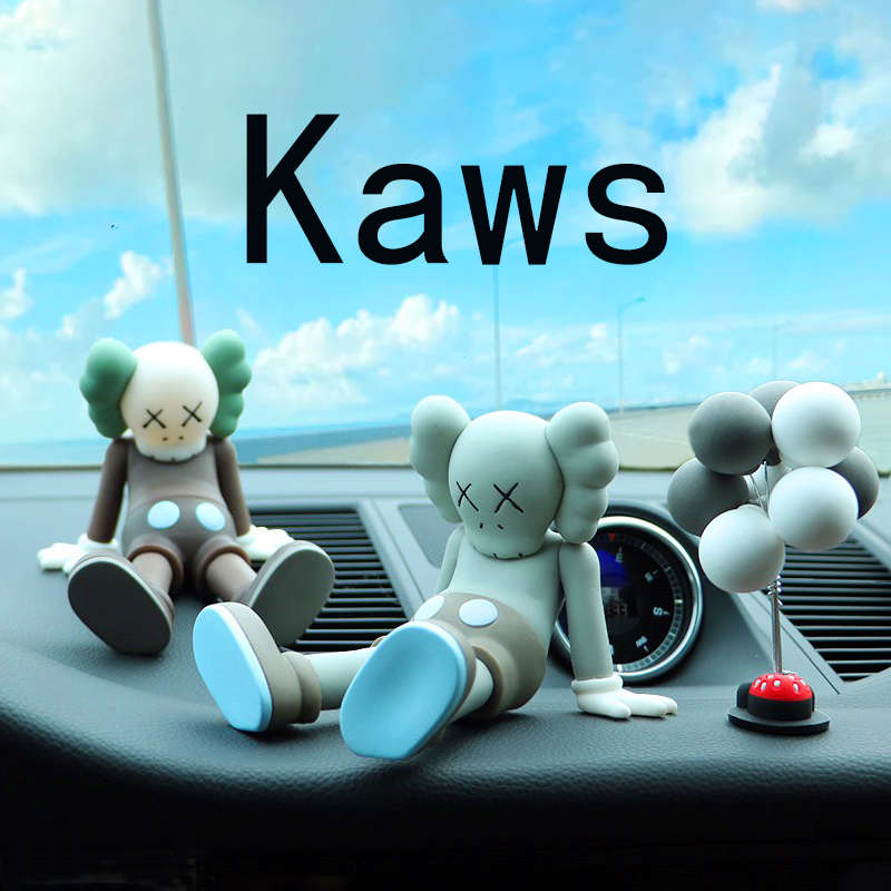 芝麻街可爱卡通考斯kaws网红公仔汽车摆件高档创意车载车内装饰品