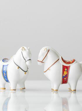 一个微笑的房间b|马装饰品马年吉祥物生肖新年装饰公司年会商务礼