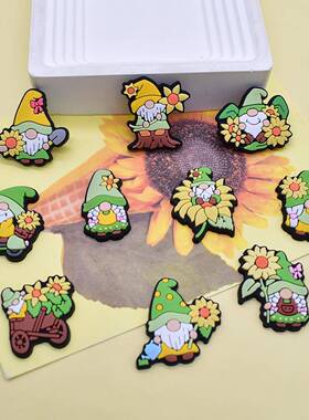 春日绿色饰品配件平面装饰手机壳发饰配饰卡通地精pvc软胶贴片