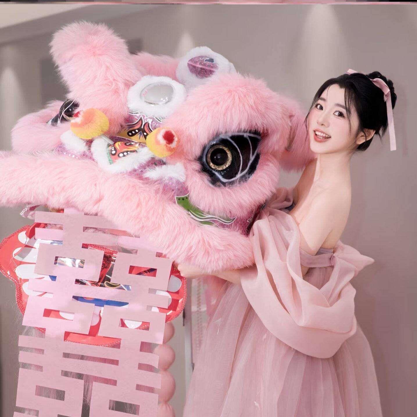 狮子头拍照道具结婚婚礼晨袍醒狮喜庆传统订婚装饰创意摆件婚房布图片