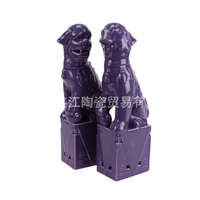 景德镇陶瓷仿古手绘青花狮子狗雕塑摆件家居案台紫色对狮装饰摆设