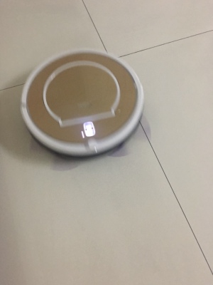 海尔SWR-T320和石头T61扫地机器人哪个好，优缺点区别是？