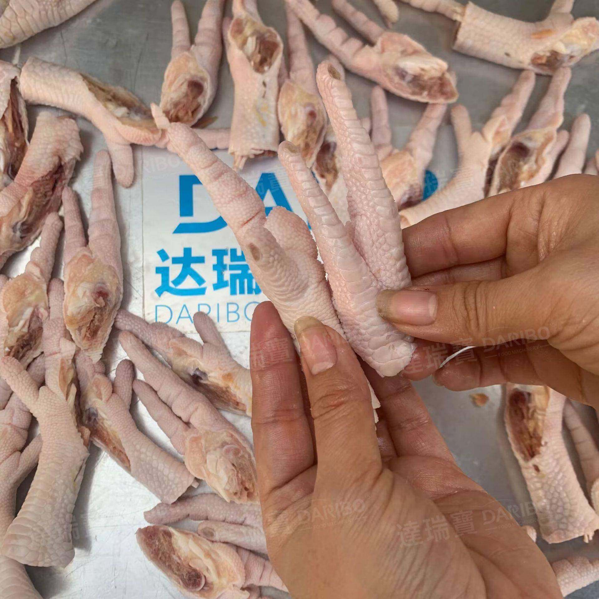 W连续式不锈钢鸡爪凤爪割爪机切半机 柠檬凤爪泡椒酸辣鸡爪切割机