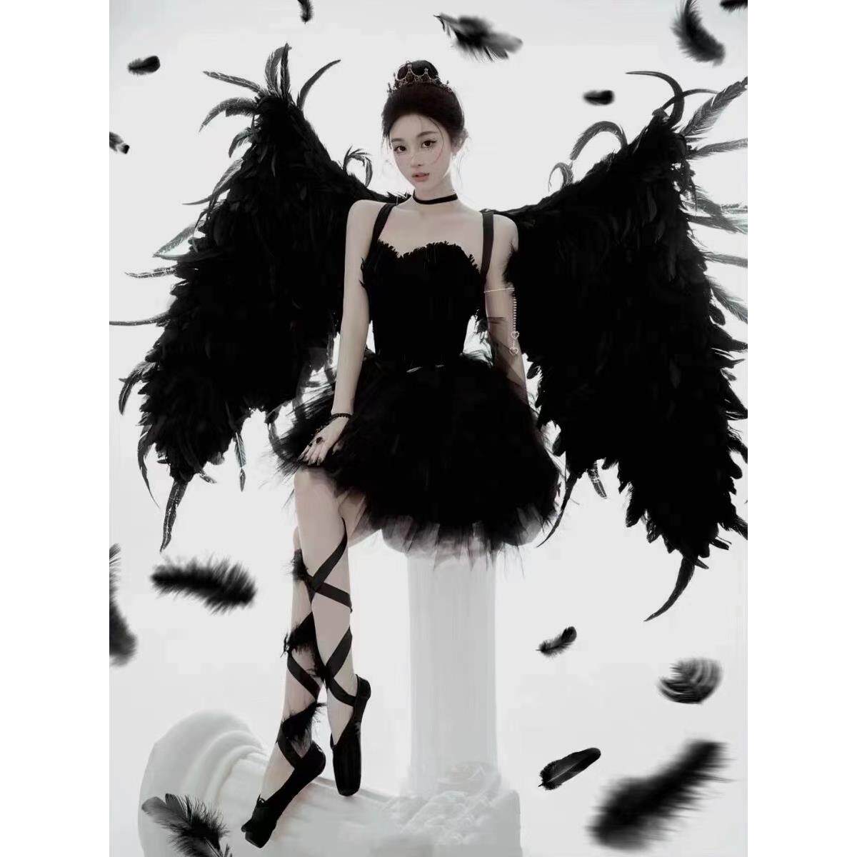 高档黑敬色羽毛晚生礼服显瘦新娘酒服舞会晚宴日服派对主持短款礼