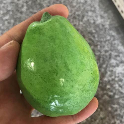 高档天然玉石居精雕香蕉石摆件仿真水赏果梨玉橙子家摆件观奇石