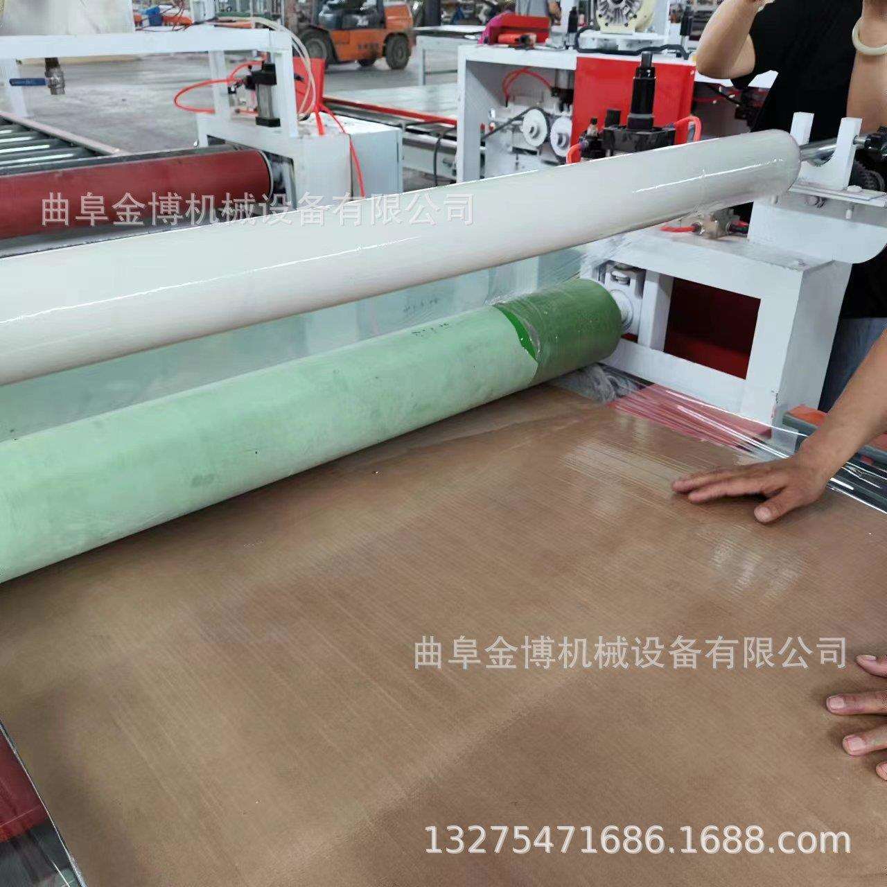 编织布铝箔冷胶平贴机 橱柜门板覆膜机 防水自贴粘铝箔贴纸机
