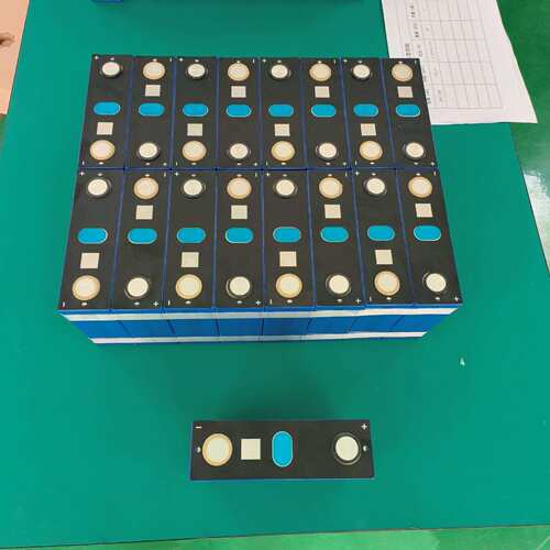 固态磷酸铁电池 3.2v150ah 铝壳低温 高倍率长寿命安全不自然电池
