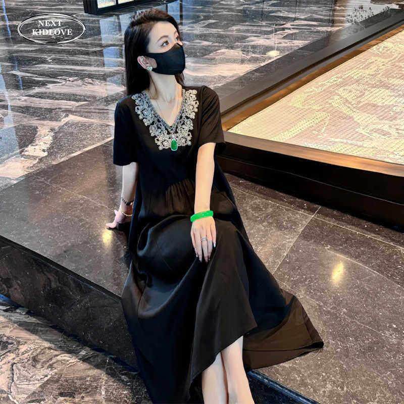香港法式赫本风V领刺绣短袖洋装女夏设计感时尚小众过膝长裙子