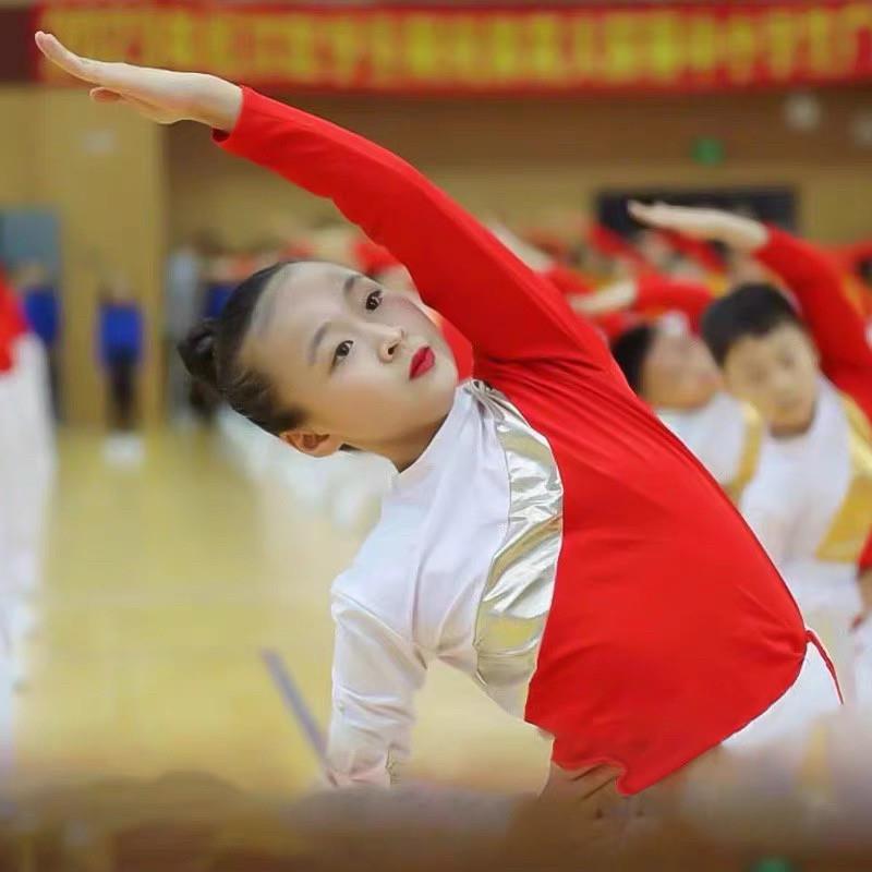 中小学生广播体操比赛服儿童表演服健美操团体演出服运动会开幕式