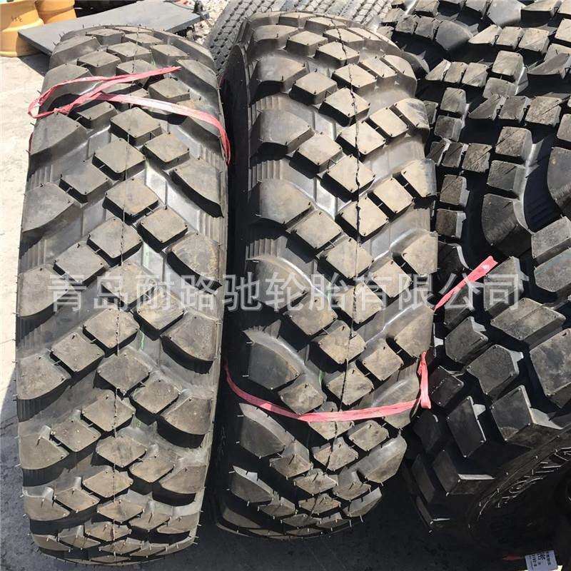 东风配件 工程车轮胎 12R20人字形花纹轮胎 越野轮胎