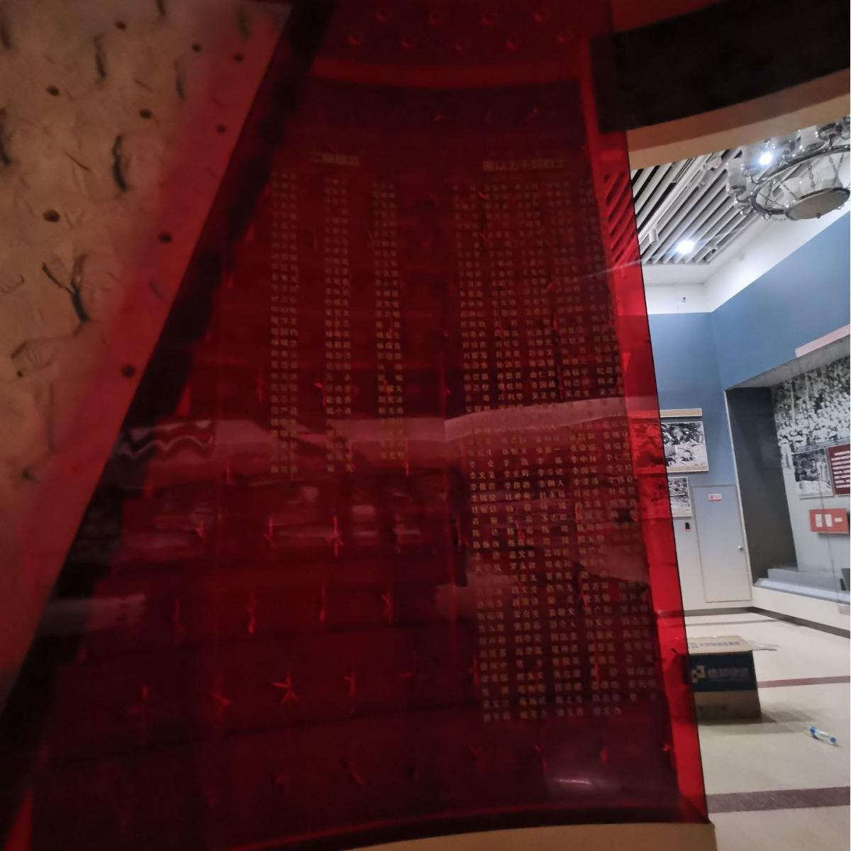 亚克力造型工程景观造景 有机玻璃红色透明板异形热弯拱门厂家