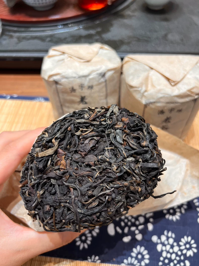 98年老生茶，穿越時空的味道，市面上上萬一包的老茶，清倉1116臺幣一包 包郵 普洱茶 BUASHOP普洱老茶
