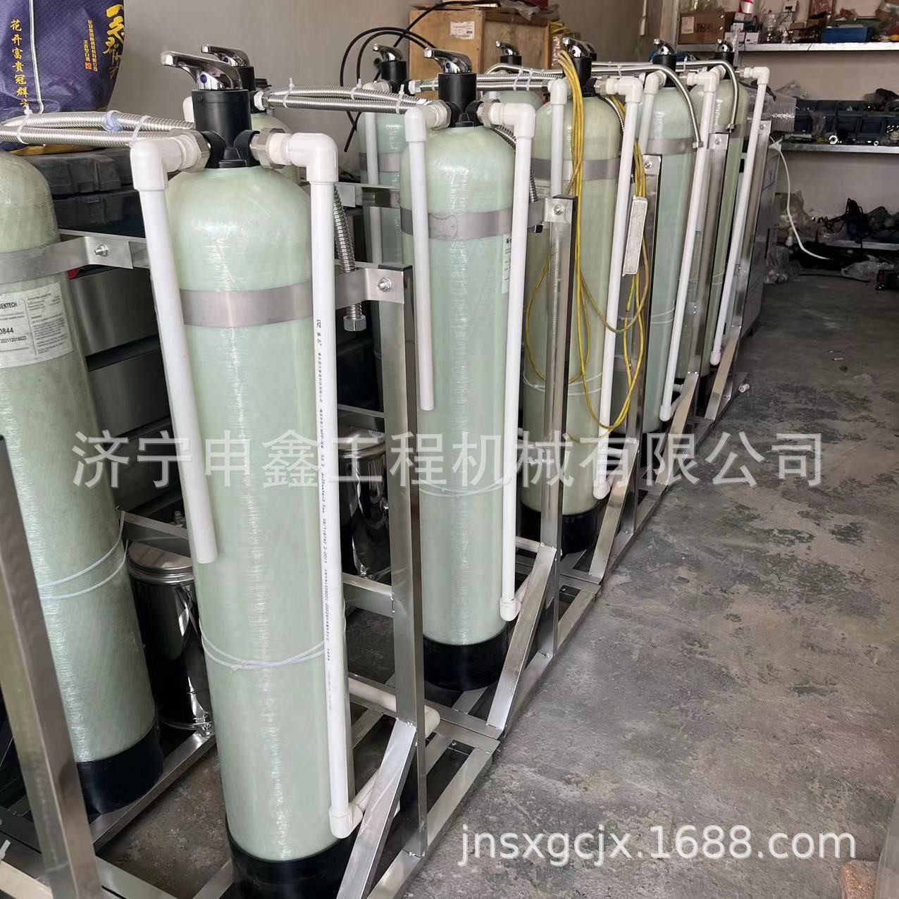 除尘喷淋降温雾工地围挡淋降系统园林造399雾喷机路灯杆尘养殖料