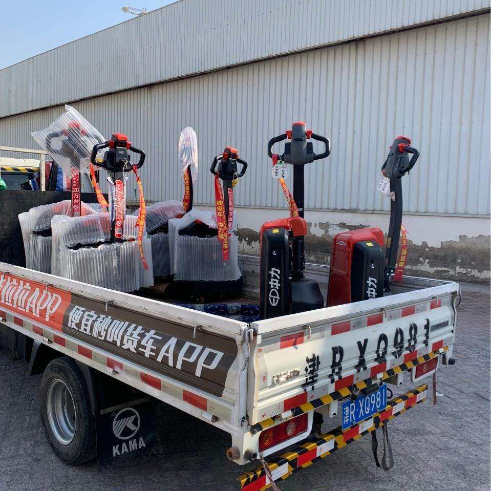 北京中力电动叉车 电动搬运车小型铲车四轮堆高仓储