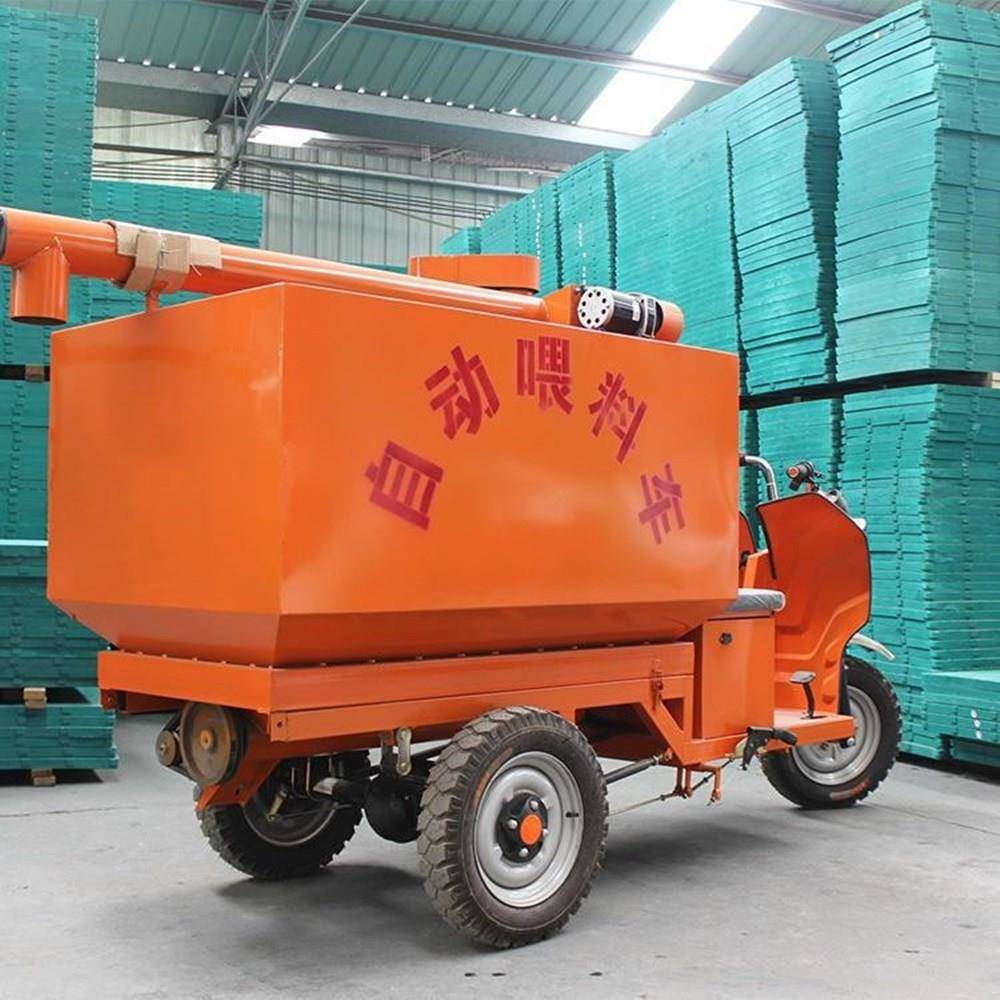 鸡鸭舍自动上料车 猪舍正反骑撒料车 电动蛟龙养殖场专用上料车
