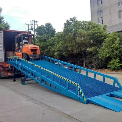 可移动式登车桥掏柜平台10吨移动登车桥装卸平台