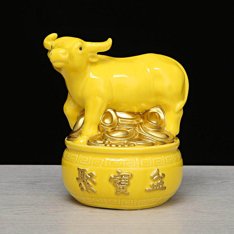 黄色陶瓷牛摆件十二生肖招财风水镇宅玄关客厅聚宝盆摆设办公装饰