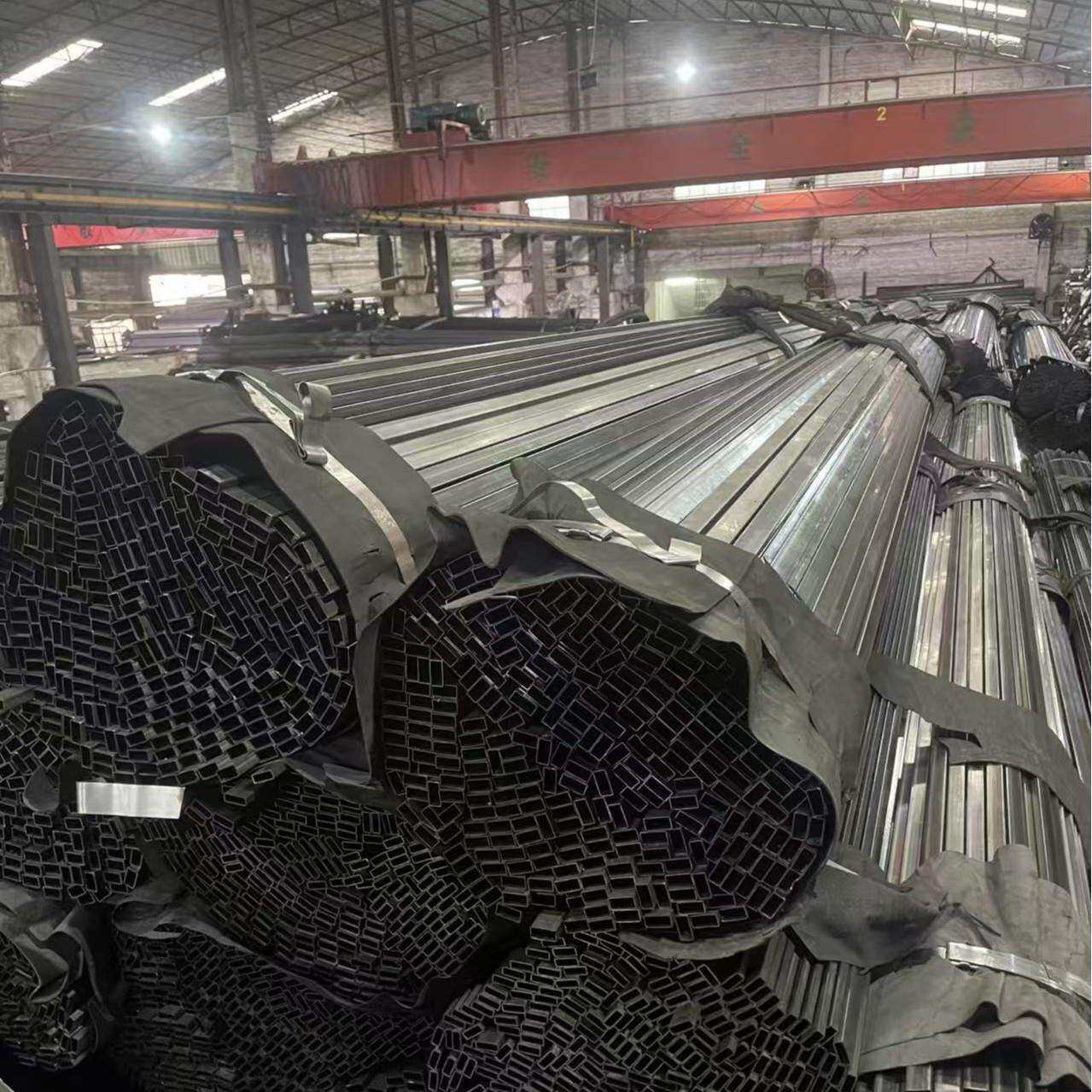 铁艺心形酒柜墙上红酒架壁挂式多层置物架家用展示架客厅酒吧餐厅