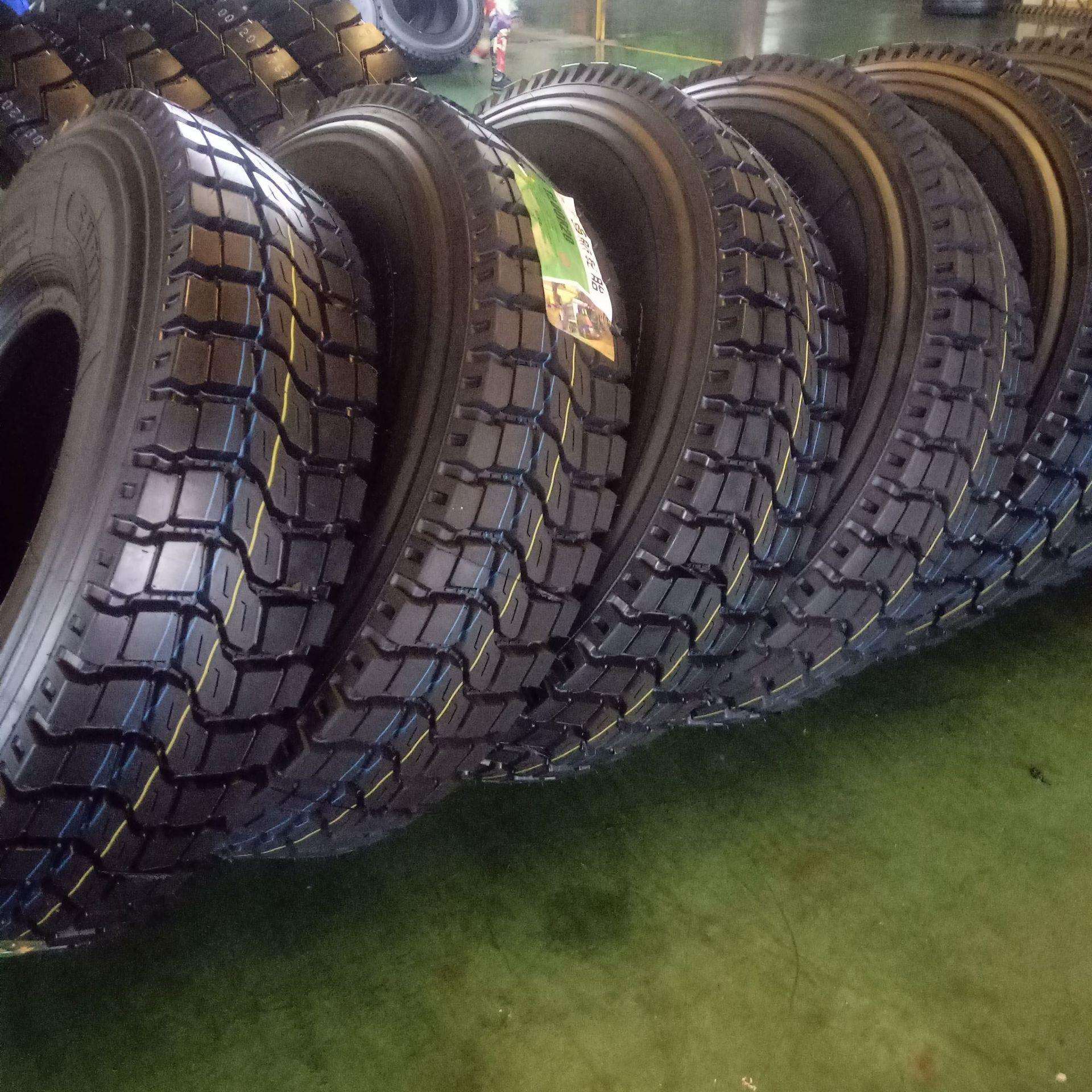 山东轮胎载重卡车货车轮胎7.00R16 10.00R2012.00R20耐磨轮胎