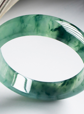 天然翡翠缅甸玉器女正品冰润飘花宽版玉手镯59.86g（内径55.7mm)