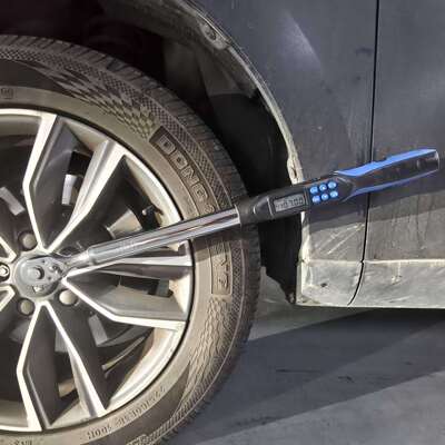 M30螺栓拧紧控制数显扭力扳手10-200N.m工业级数字扭矩扳手