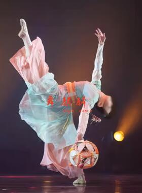 新款古典舞《明灯引》独舞演出服飘逸民族风舞台服艺考剧目表演服