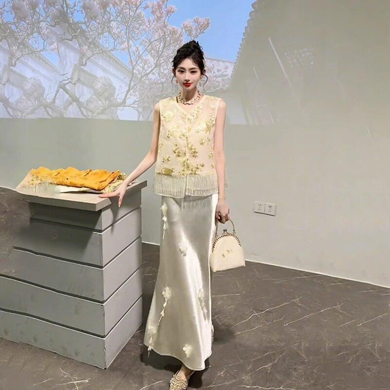 英国DHWA中国风气质女款夏季刺绣马甲背心鱼尾半身裙套装