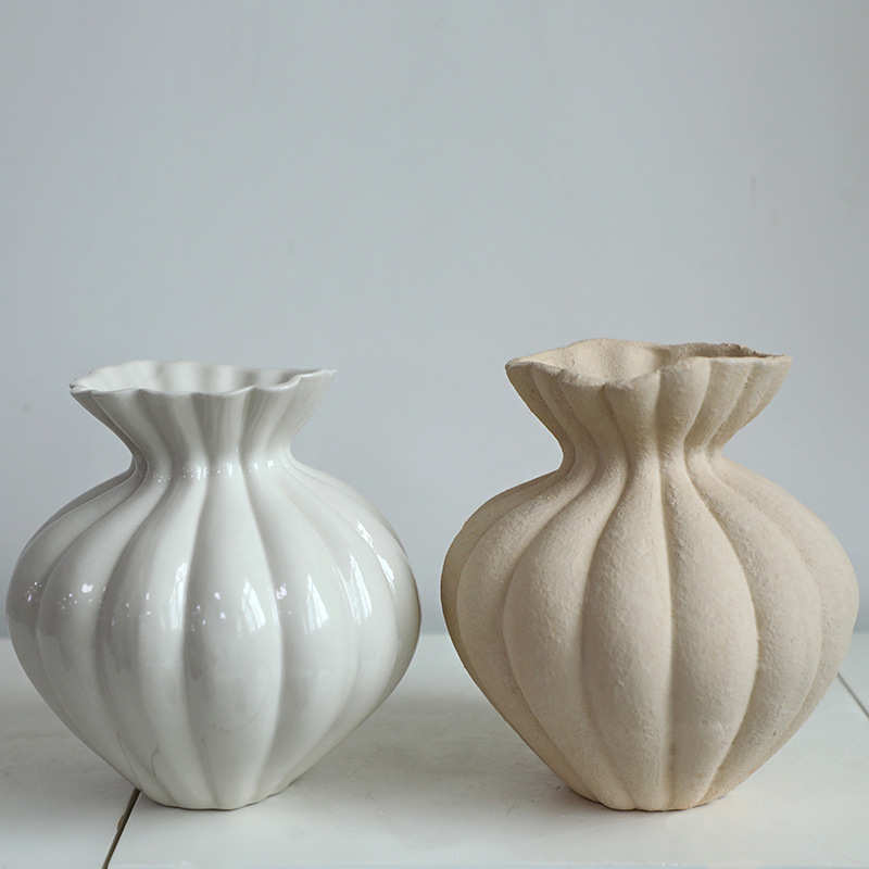厂家直销新中式扭转花器花瓶现代简约轻奢高级感餐客厅样板房软装