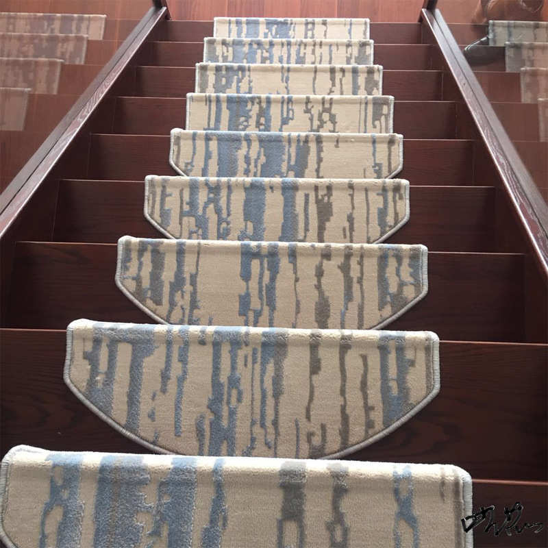室内楼梯踏步垫耐磨潮北欧家用实木旋转免胶自粘大理石别墅滑