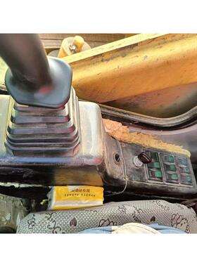 徐工吊车扶手箱先导手柄箱操纵盒原厂 25K/25K5-1-2/30K35K50K70K