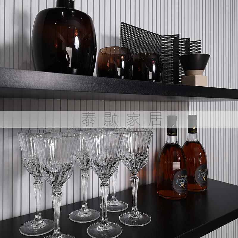 现代简约风样板间酒吧餐厅酒柜红酒杯售楼处组合搭配装饰品摆件