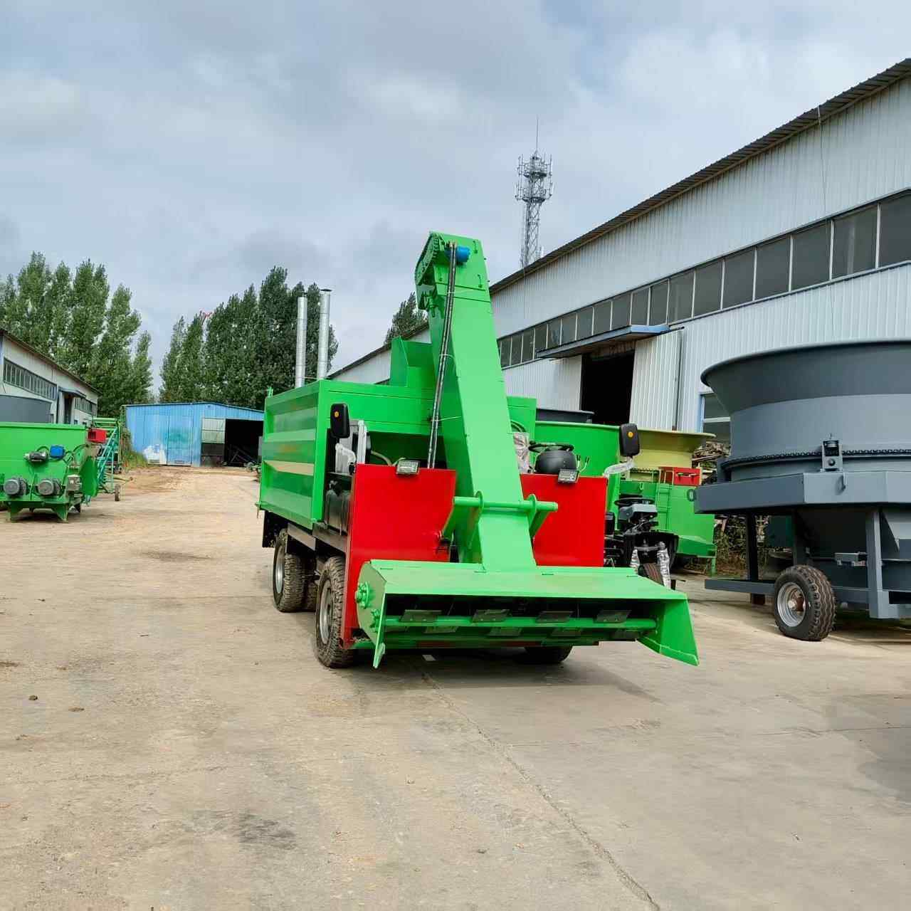 4100动力四轮清粪车大型牛场四轮清粪机8立方铲粪机