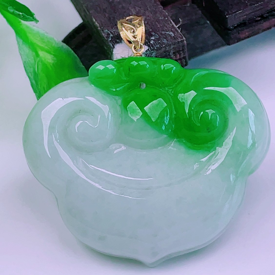 缅甸天然真品翡翠冰飘阳绿高端精品珠宝水润闪拍福贝如意玉石吊坠,珠宝/钻石/翡翠,颈饰,淘宝优惠券,粉丝福利购,淘宝优惠卷