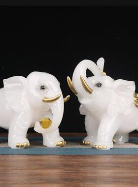 玉石大象摆饰一对新房客厅玄关酒柜装饰品吸水吉祥物小象搬家送礼