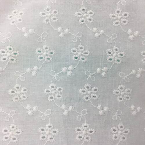 新款直销嵘习 棉布大机打孔绣花面料白色小花朵花型9088棉布绣花