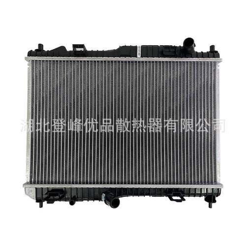 实力厂家全系汽车配件散热器水箱8V518005DG适配于翼搏1.52013