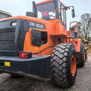 装 载机 载机外贸出售徐工50GN徐工500KV柳工856柳工856H临工956装