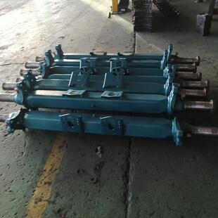 挂车车桥现货供应美式 车轴13吨后桥光轴桥杆 车桥德式
