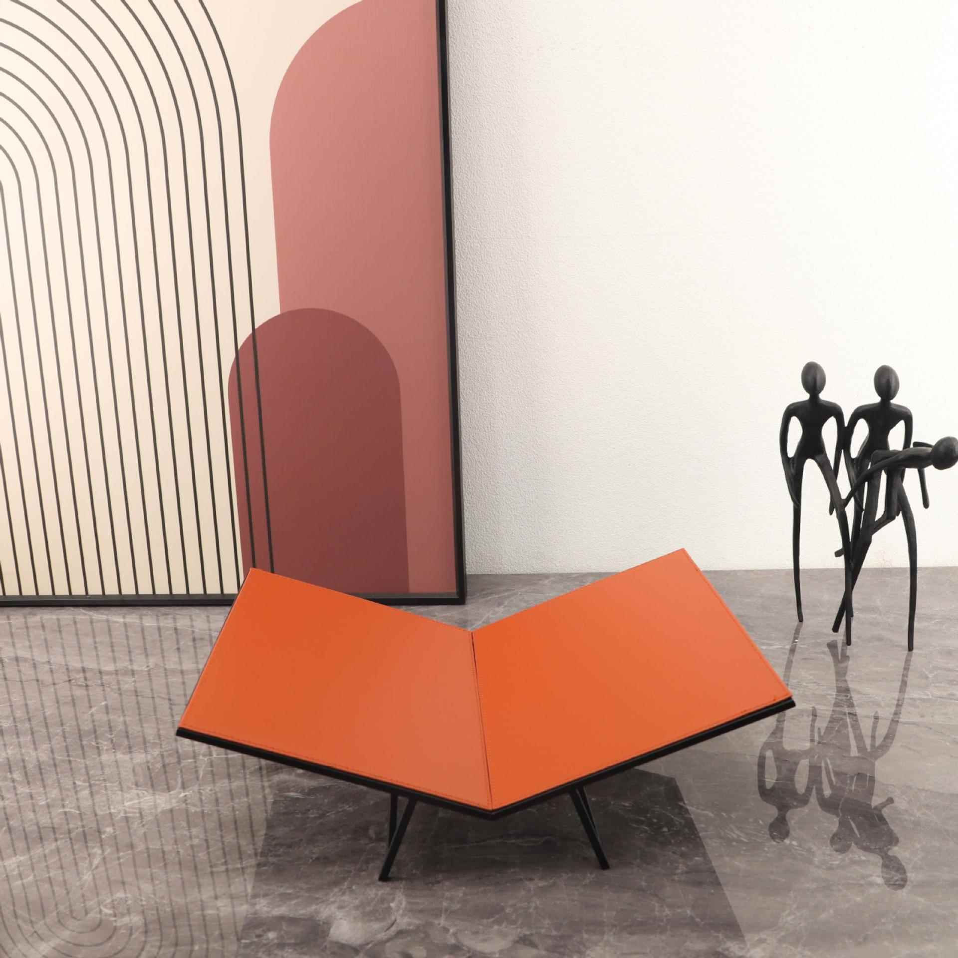 简约现代金属皮革书架杂志架摆件创意家居办公室客厅玄关软装饰品