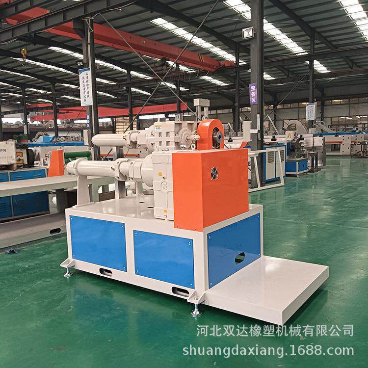 复合硅胶管挤出机热空气硫化箱全封闭冷水槽皮带牵引机全套设备