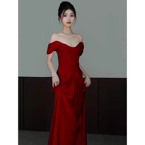 法式红色一字肩缎面气质显瘦新娘结婚回门订婚宴会敬酒晚礼服裙