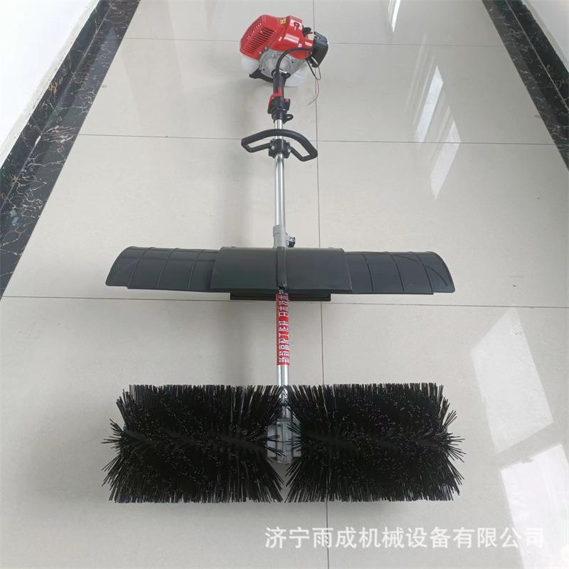 足球场垃圾清扫机 网球场高尔夫场梳草机 手提式草坪梳理冲砂机