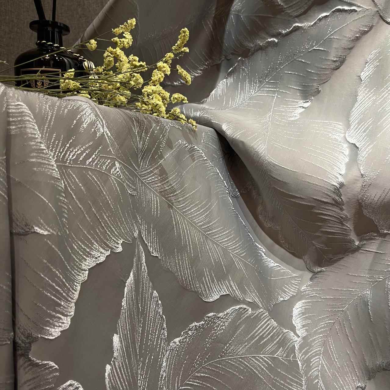 2021年新款灰色轻奢高档浮雕立体高档叶子窗帘卧室遮光简约现代