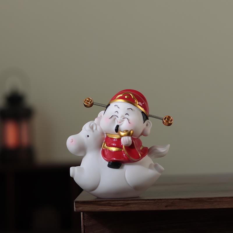 正品肖办马陶瓷摆件公室博古生架饰品财驾到创意小礼品车载财神装