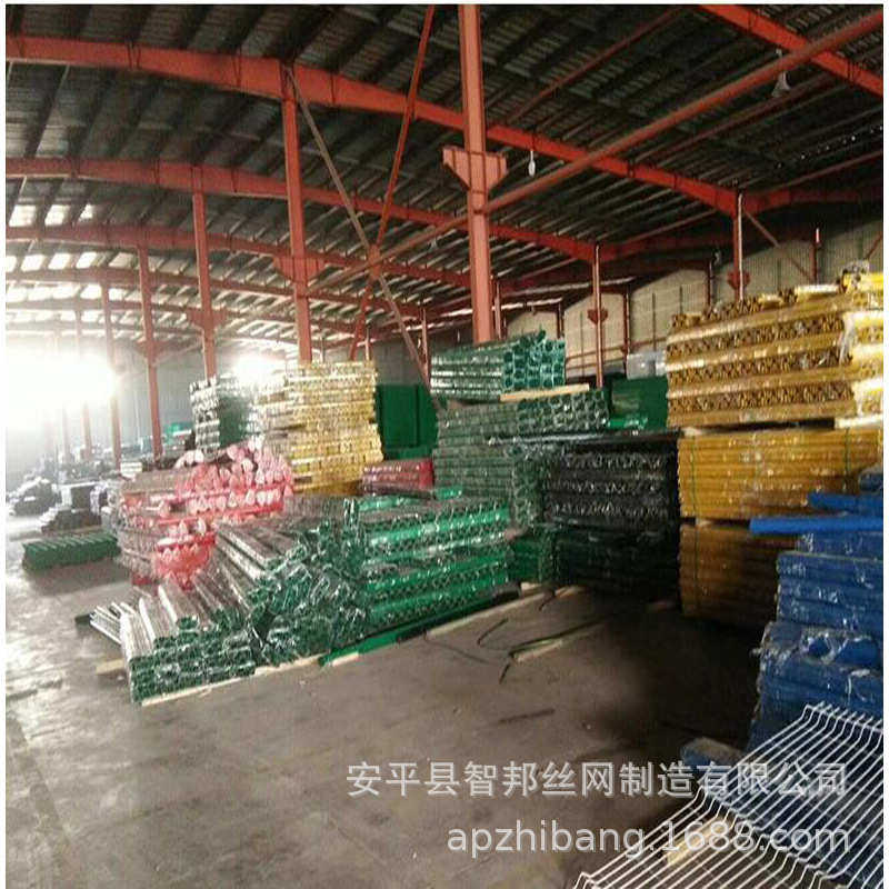 桃型柱护栏网三角折弯机场护栏网围墙护栏网园林绿化护栏网隔离网