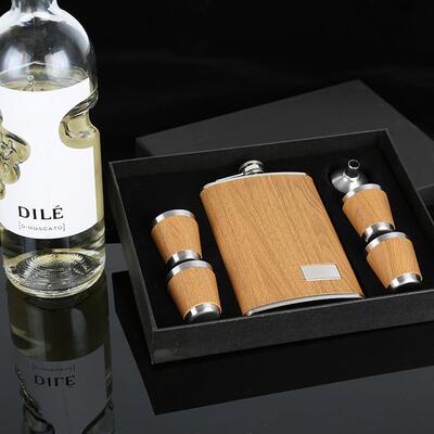 木纹皮右下角镂空9oz厂家不锈钢酒壶套装户外便携可定 制