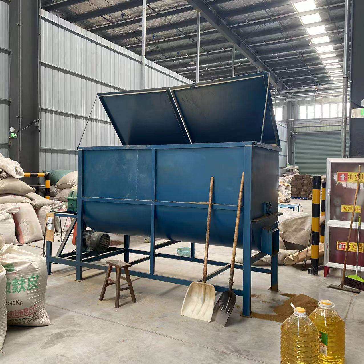 稻草秸秆立式拌草机柏壳粉食品级不锈钢搅拌机化学原料混合机