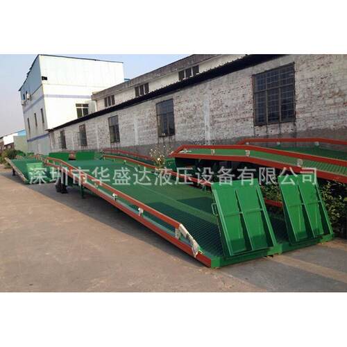 移动式登车桥液压移动登车桥起重装卸登车桥集装箱装卸