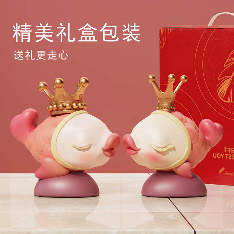 双鱼订婚件结AZI婚新婚送新礼物客酒柜家摆居人装饰品乔迁新居厅