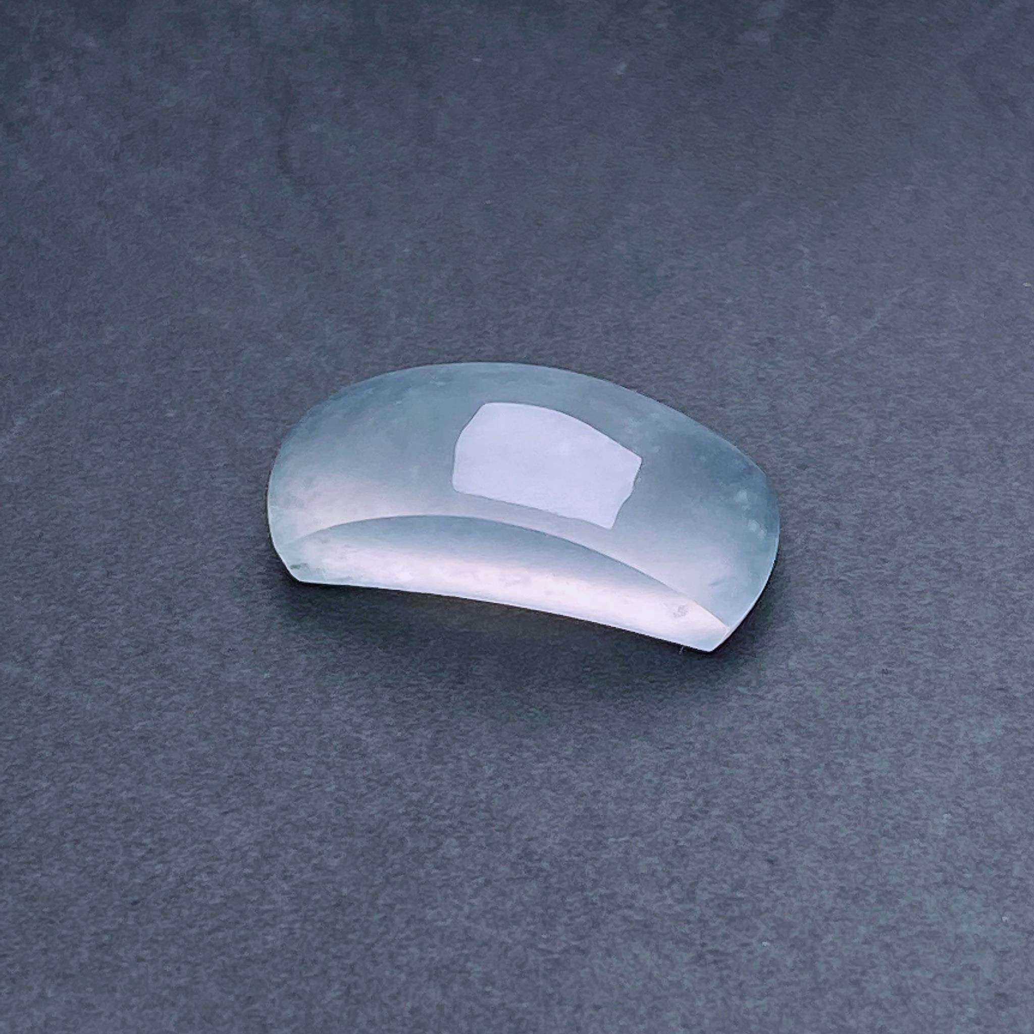 缅甸天然翡翠货高冰种马鞍戒面fxj，尺寸：15.8-6.3-5.6mm